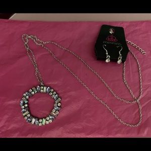 Paparazzi necklace wreath long necklace.